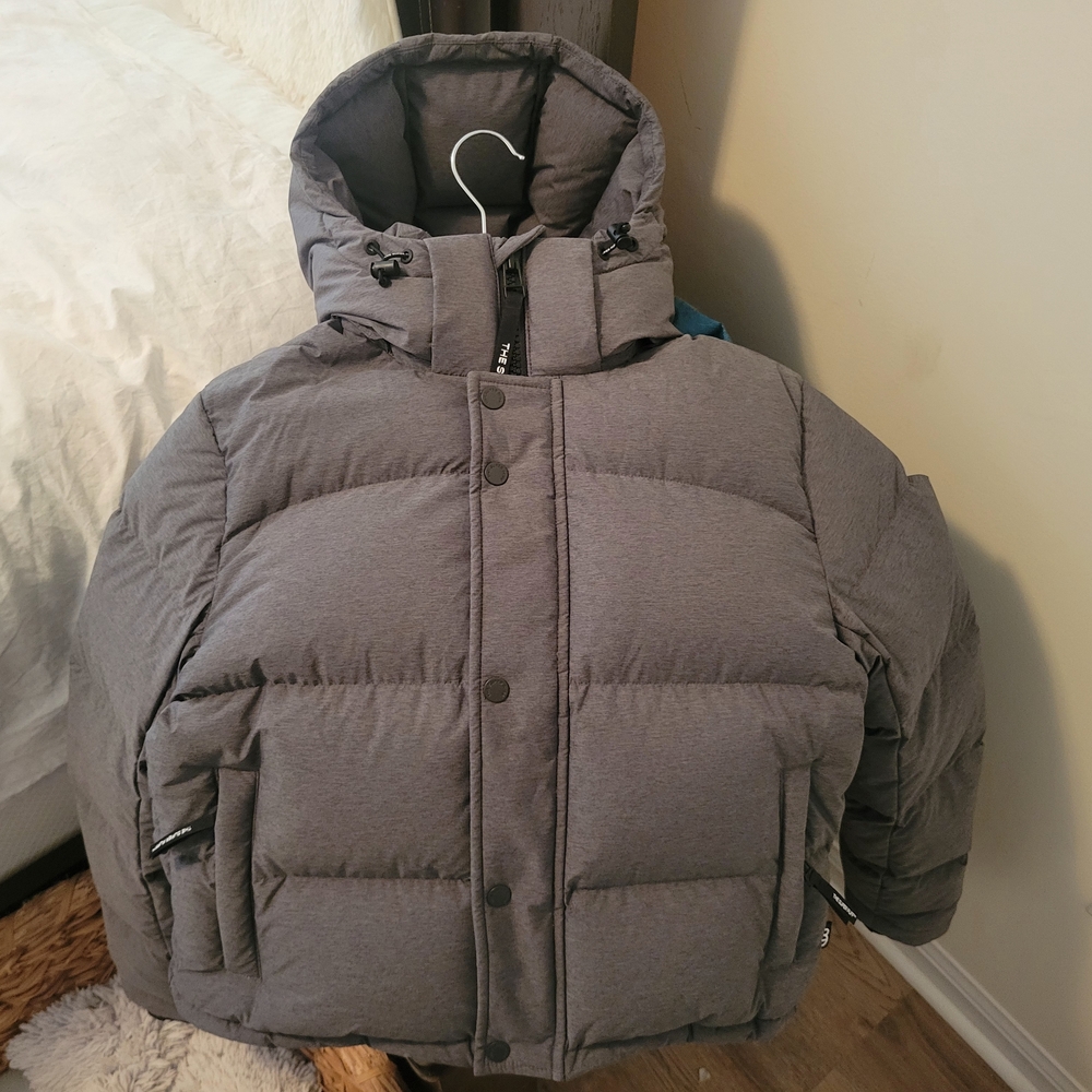 Aritzia Gray Puffer Jacket